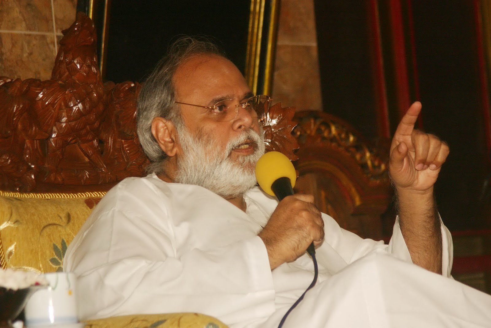 Anand-Krishna-Meditasi